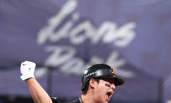 노시환, 라팍에서 터진 역전 2점 홈런