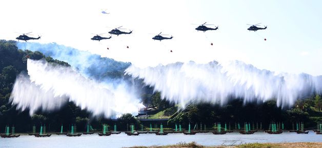 2025 산불진화 통합훈련, 폭포수 처럼 쏟아지는 헬기 진화