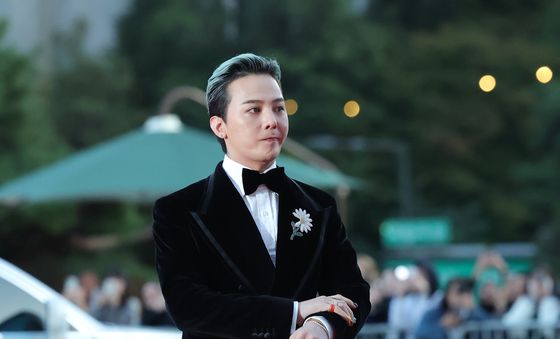 지드래곤, 오랜만에 국내 시상식 레드카펫 행사 참석