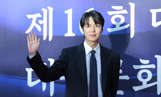 이민호, 부드러운 미소