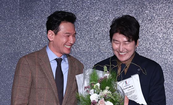 송강호·황정민, 명품 배우들의 만남