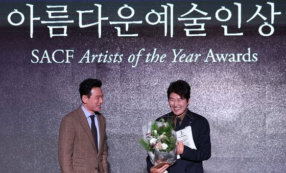 송강호·황정민, 명품 배우들의 만남