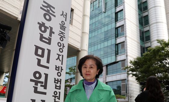 김영선 전 의원, 김건희 여사 재판 출석