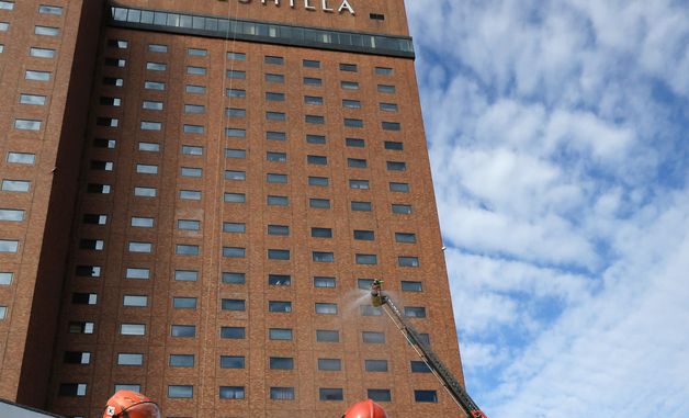 대형호텔에서 화재 발생 시 진압 방법은?