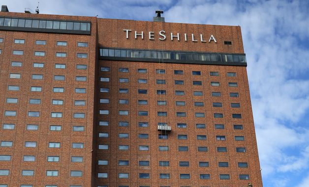 화재 진압 훈련하는 119 소방대원들