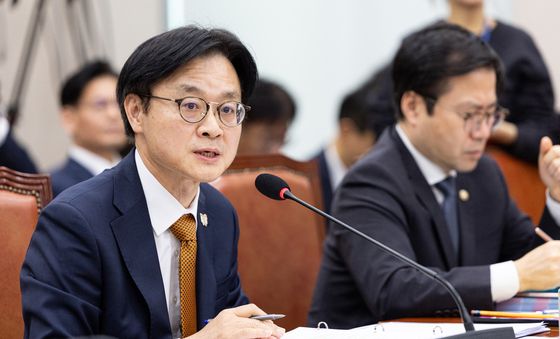 [국감] 김정관 장관 "미국 선투자 요구 접어…미국 측 이해 얻어내"