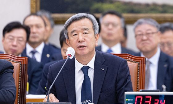 [국감] 국정감사 답변하는 정기환 한국마사회장