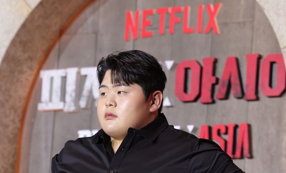 김민재, 압도적인 피지컬