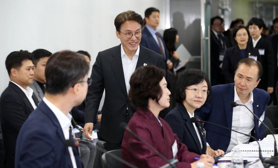 국정현안관계장관회의 참석하는 김민석 총리