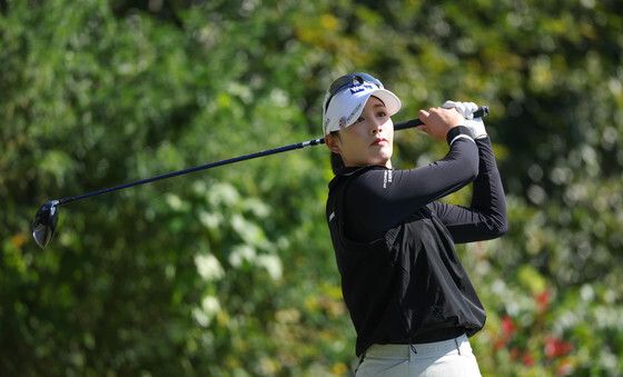 티샷 치는 박결