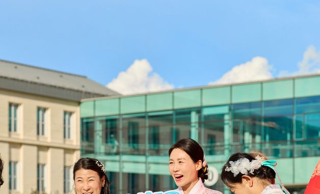 #한복해요 챌린지 참여하는 김혜경 여사