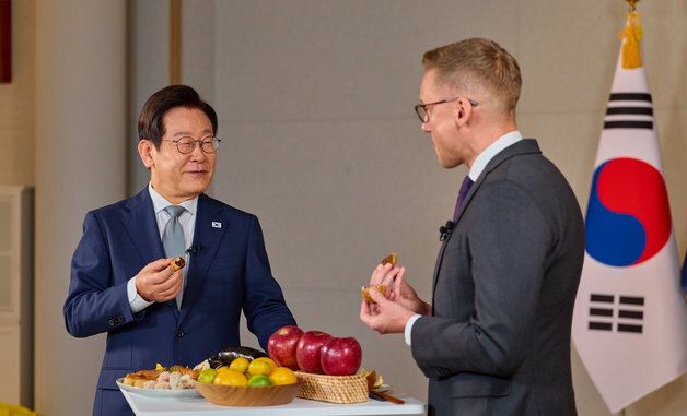 K-컬쳐 관련 인터뷰 하는 이재명 대통령