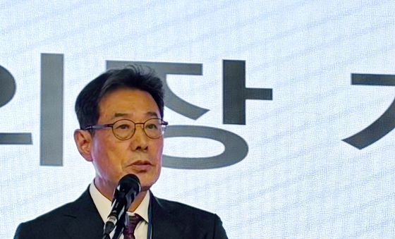 인사말하는 김교웅 대한의사협회 의장