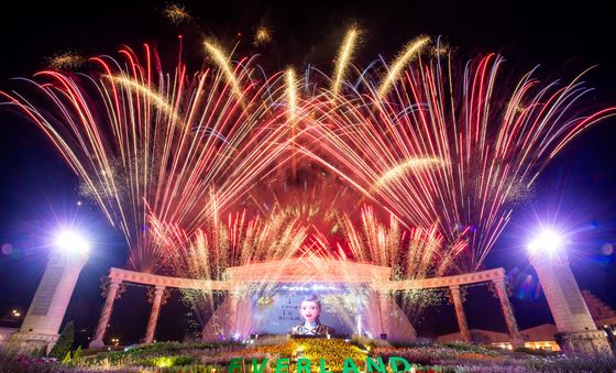 에버랜드, '케이팝 데몬 헌터스' 불꽃쇼·테마존 15만 명 다녀가