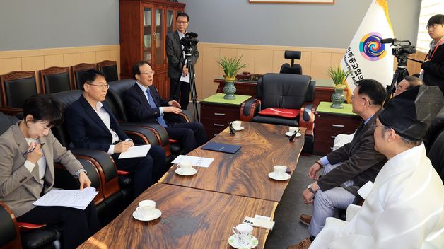 이석연 국민통합위원장, 한국민족종교협의회 방문