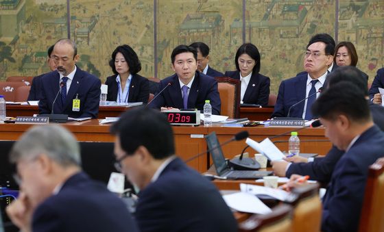 [국감]답변하는 유승민 대한체육회장