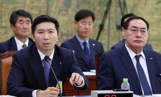 [국감]문체위 답변하는 유승민 대한체육회장