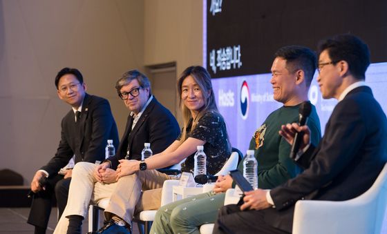 'AI 프론티어 국제 심포지엄 2025' AI석학 좌담회