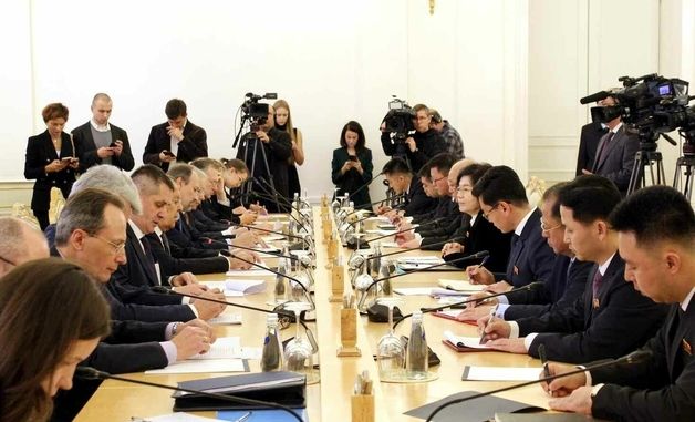 북러 외무상 회담 공보문 발표…"양국 전략적·동맹적 성격 공고화"