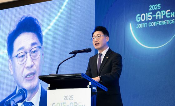 축사하는 이호현 2차관