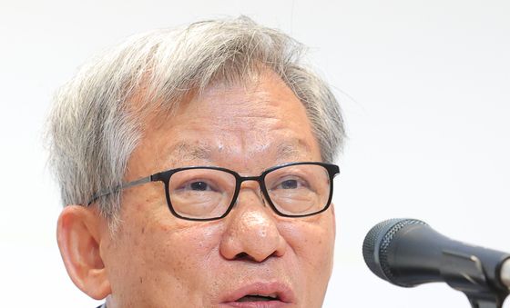 기자간담회 하는 유홍준 관장