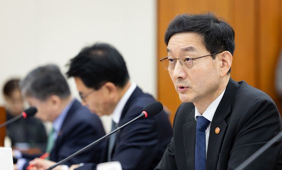 [국감]검찰개혁 관련 답변하는 윤창렬 국무조정실장