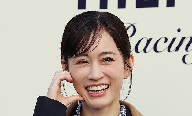 마에다 아츠코, 밝은 미소