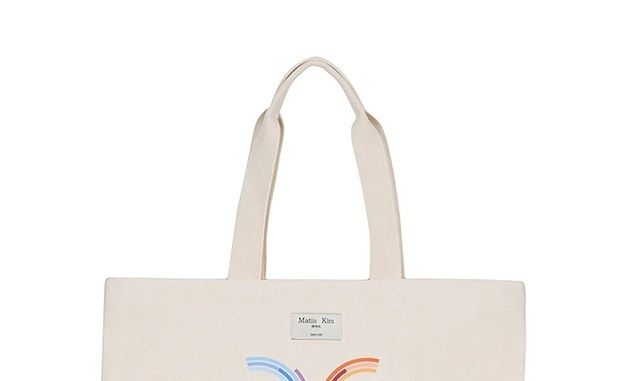 경북도·경주시, '나비와 신라의 미소' 담은 APEC 공식 굿즈 공개