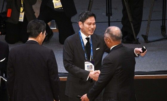 인사 나누는 이재용·정용진·정의선