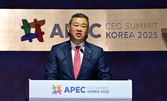 연설하는 김상현 롯데유통군 총괄대표