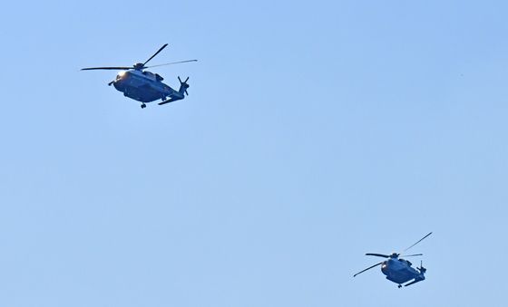 경주 상공에 나타난 트럼프 대통령 전용 헬기 마린 원