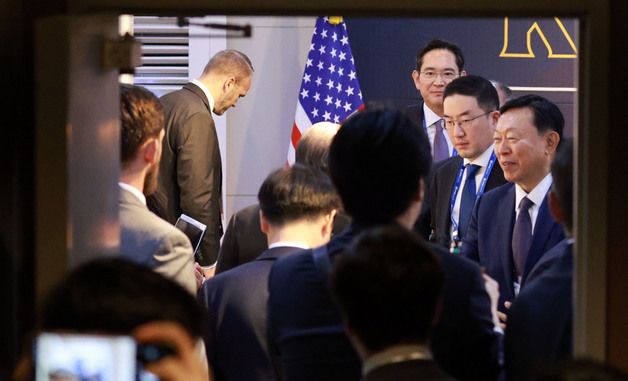 美 상무장관과 인사 나누는 재계