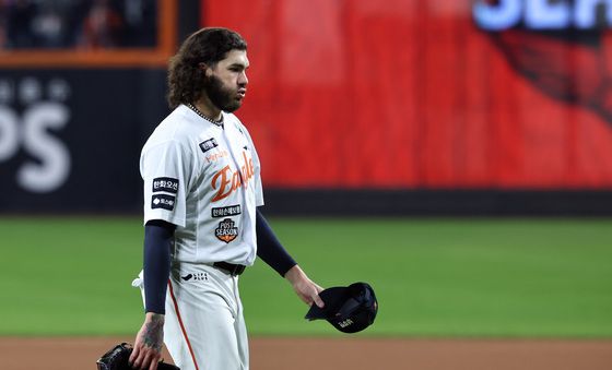 폰세, 힘겨웠던 4회