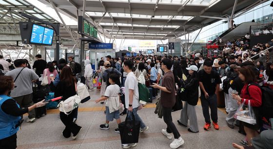 고향으로, 여행지로…설레는 추석 연휴 민족 대이동