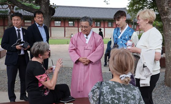 경복궁 찾은 허민 국가유산청장