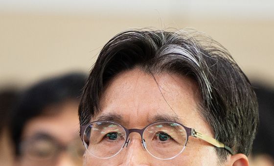 [국감]질의 듣는 오동운 공수처장