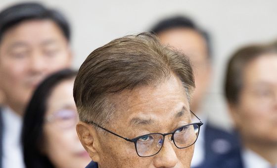 [국감]강중구 심평원장 '발언해도 될까요'