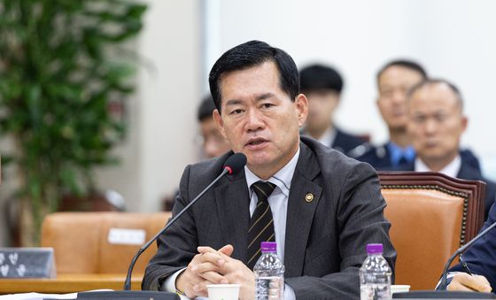 [국감] 방사청장 "핵잠수함 건조, 선진국서도 통상 10년…역량 합치면 단축 가능"