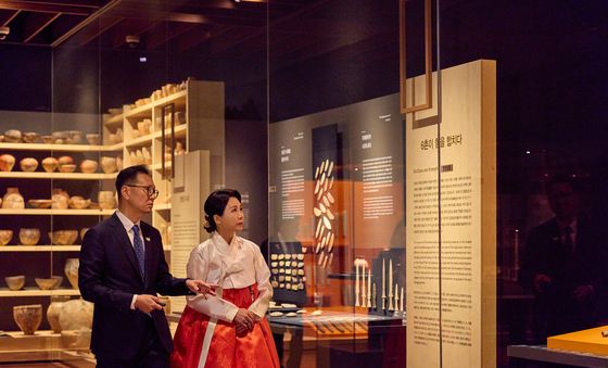 김혜경 여사, 국립경주박물관 전시 관람