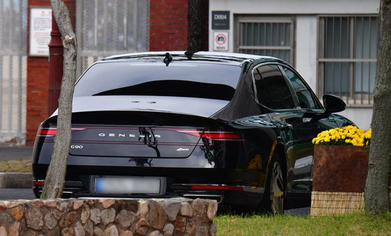 포항경주공항애 나타난 APEC 의전차 G90