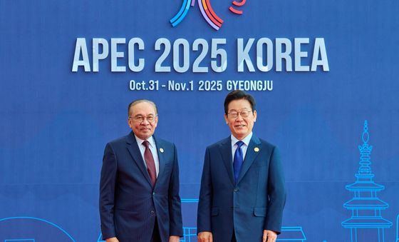 이재명 대통령, 안와르 이브라힘 말레이시아 총리 영접