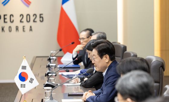 가브리엘 보리치 폰트 칠레 대통령과 정상회담하는 이재명 대통령
