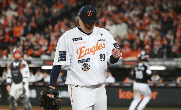 고개 떨구는 '몬스터' 류현진