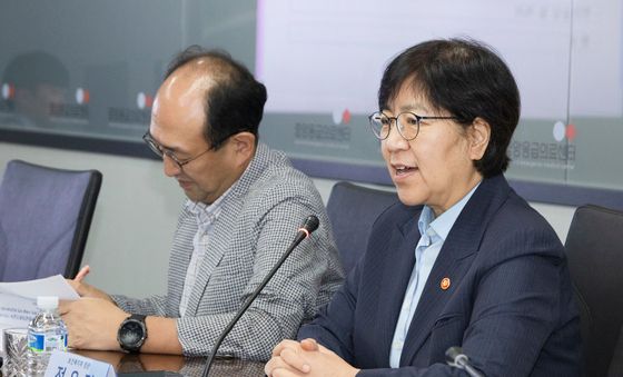 복지장관 '추석 연휴 응급의료체계 점검'