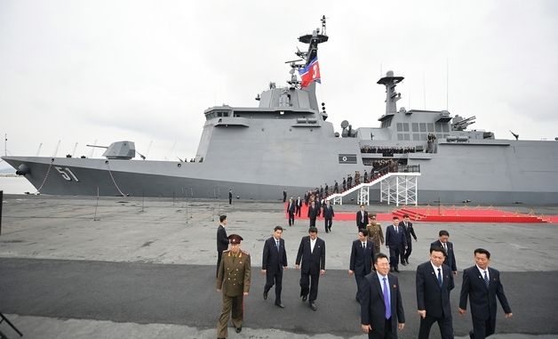 김정은, 무장장비전시회 관람 다음날 최현호 점검