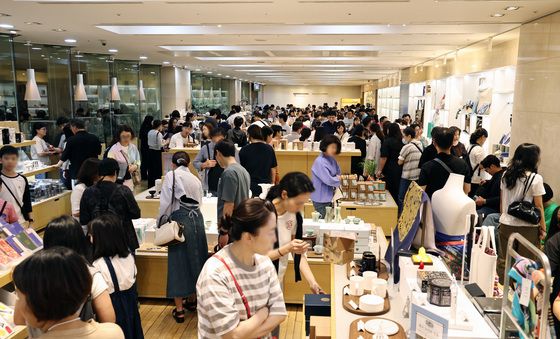 '케데헌 효과' 북적이는 뮷즈샵