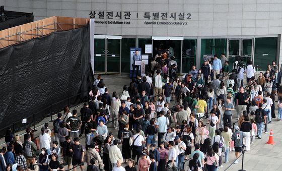 추석 연휴 마지막날, 관람객으로 북적이는 국립중앙박물관