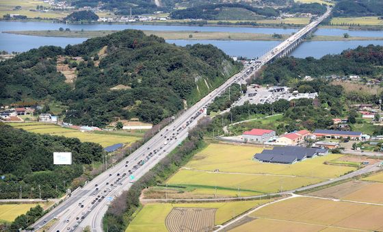 귀경길 오른 차량들