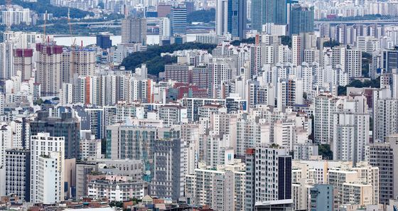 수도권-지방 아파트값 격차, 17년만에 최대