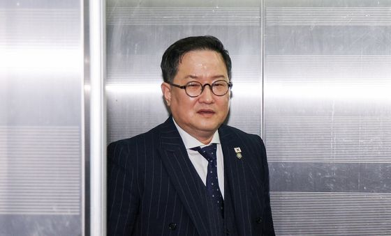 참고인 조사 향하는 김경호 변호사